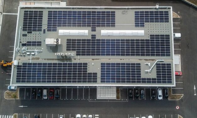 LivingPackets atteint la neutralité énergétique grâce à ses 586 panneaux solaires