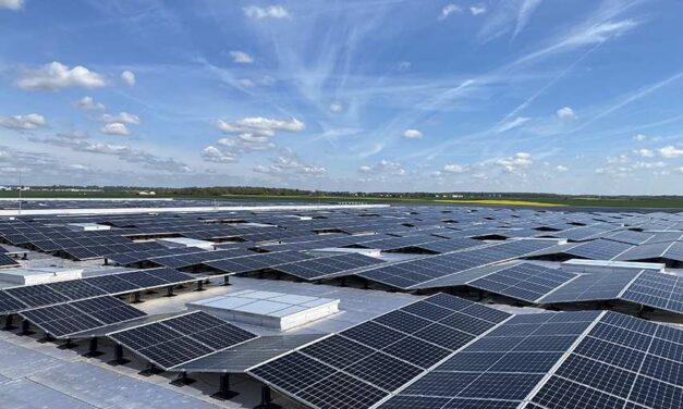 Urbasolar met en service la plus grande centrale photovoltaïque en toiture de France à Beauvais